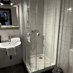 Bluebird Apartments 3*