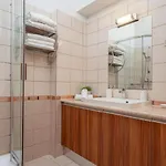 Bluebird Guest house 3*