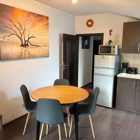 Bluebird Guest house 3*
