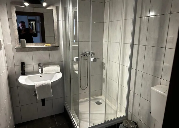 Bluebird Apartments 3*